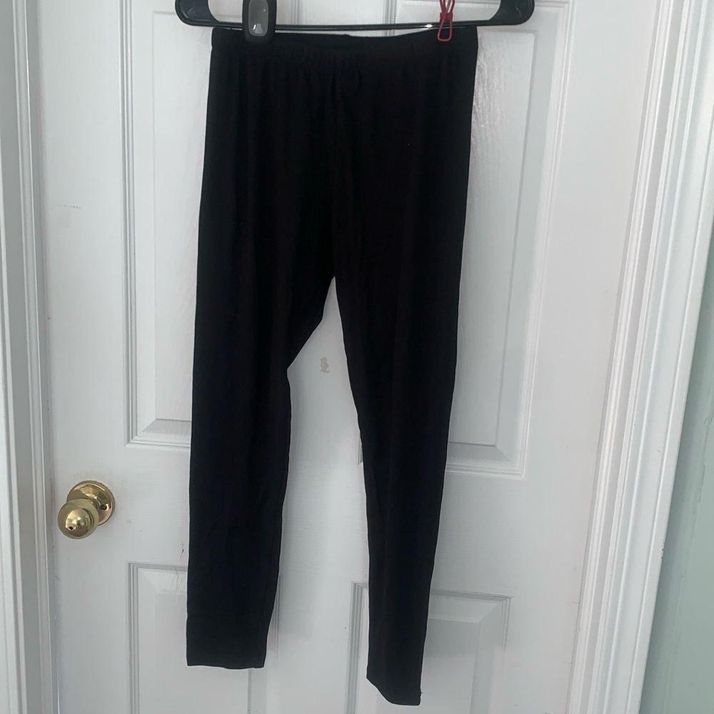 *Never worn* Black leggings